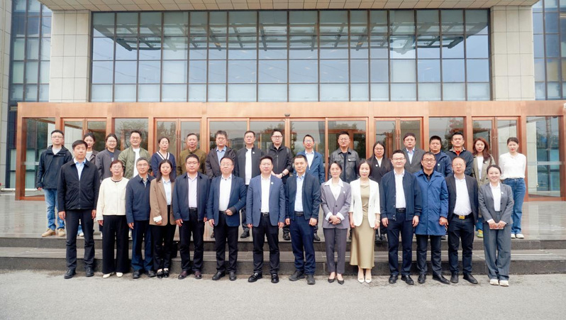 学校侨联赴咸阳市高新区调研交流